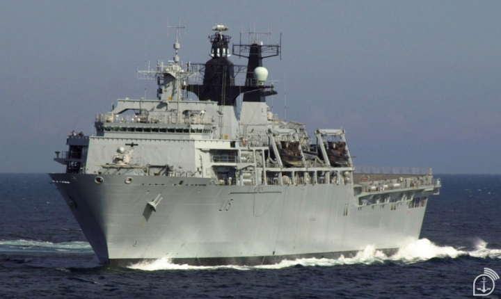 Бразилия приобрела у Великобритании десантный корабль HMS Bulwark