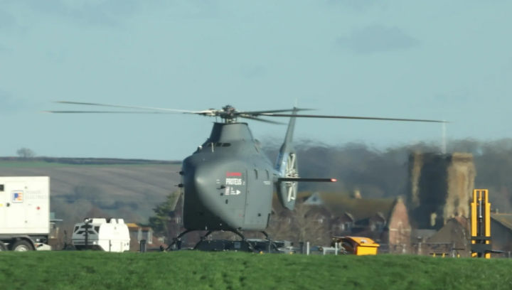 ВМС Великобритании испытали автономный вертолет-охотник на подлодки